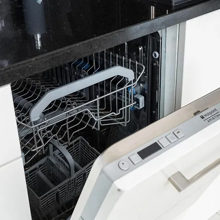 Ochota Deluxe By Bookinghost *