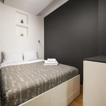 Ochota Deluxe By Bookinghost Varsó