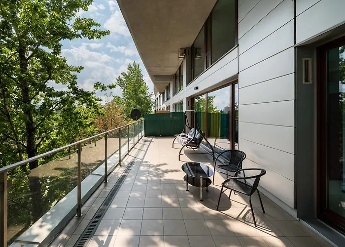 Apartment Ochota Deluxe By Bookinghost