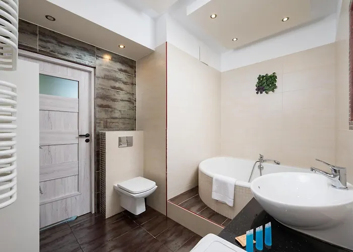 Ochota Deluxe By Bookinghost Warsaw